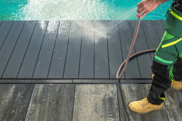 Best Commercial Pressure Washing  in Eldridge, IA